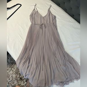Wilfred (Aritzia) Beaune wrap dress with pleats